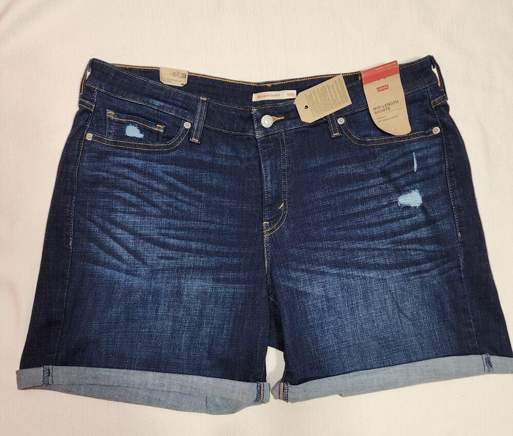 Levi's Mid-length shorts W36'' x L17''